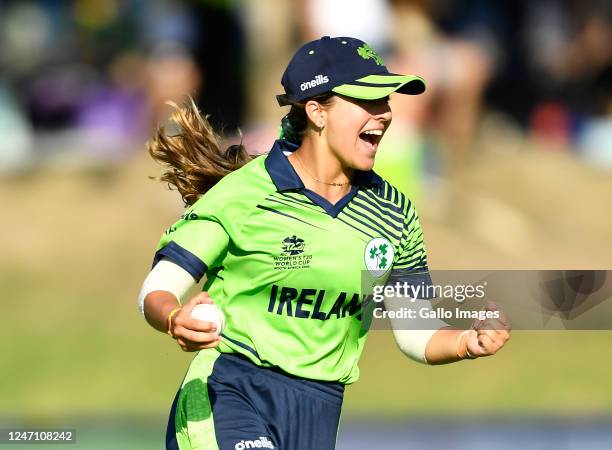 Amy Hunter of Ireland celebrate after taking a catch to dismiss Nat Sciver-Brunt of England during the ICC Women's T20 World Cup match between...