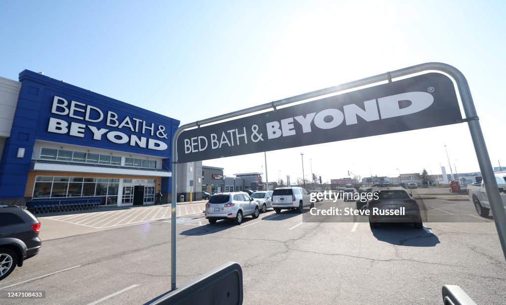 Bed Bath & Beyond's Canadian operations are going out of business. The company will be liquidating all 54 stores across Canada and terminating its 387 full-time and 1,038 part-time employees.