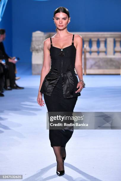 Emily Ratajkowski on the runway at Tory Burch Fall 2023 Ready To Wear Fashion Show on February 13, 2023 in New York, New York.