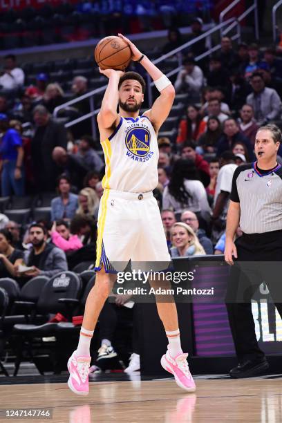 Klay Thompson of the Golden State Warriors shoots a three point basket during the game on Febuary 14, 2023 at Crypto.Com Arena in Los Angeles,...