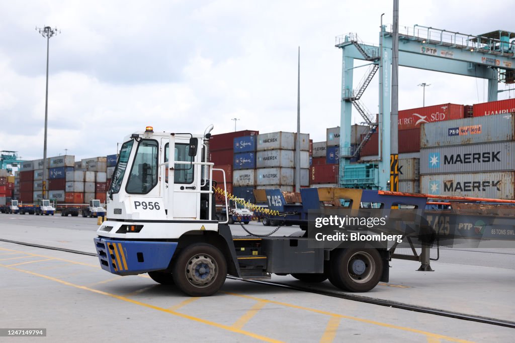 Container Tanjung A prime mover at the Port of Tanjung Pelepas, in Iskandar Puteri ...
