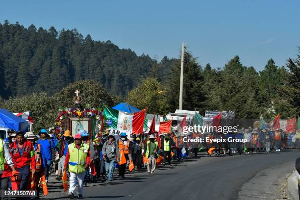 Thousands of faithful stayed overnight at the perimeter of the Marquesa Park to continue the 85th annual pilgrimage of the Archdiocese of Toluca,...