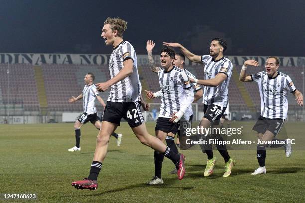 Dean Huijsen of Juventus celebrates after scoring a goal during the Coppa Italia Serie C match between Juventus Next Gen and Foggia at Stadio...