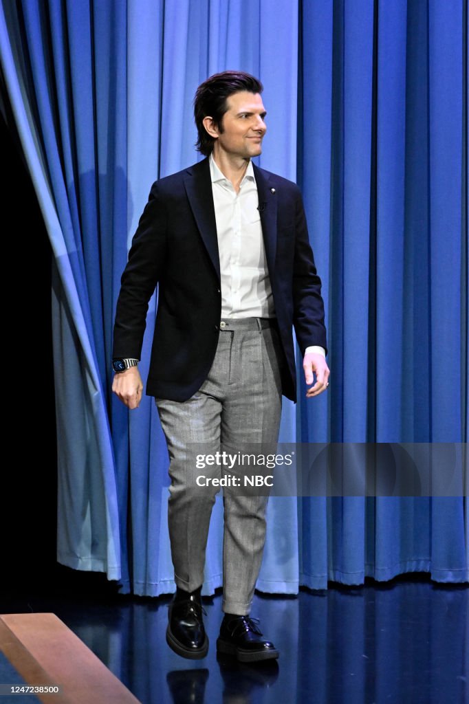 https://media.gettyimages.com/id/1247238500/photo/the-tonight-show-starring-jimmy-fallon-season-10.jpg?s=1024x1024&w=gi&k=20&c=FWo4Nan6BepaRTLcMHmCjpIEe6L7PRr0ZN8GTv8OIkI=