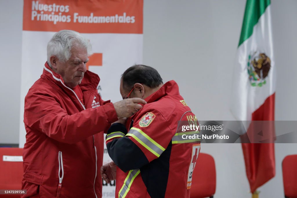 Presentation of awards to Mexican Red Cross rescuers and their canine ...