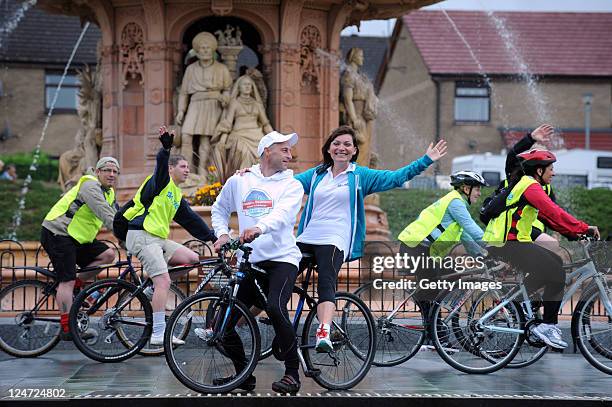 Presenter Lorraine Kelly and Scottish cycling legend Graeme Obree join forces at the ultimate cylcing festival today. Sky Ride Glasgow and freshnlo...