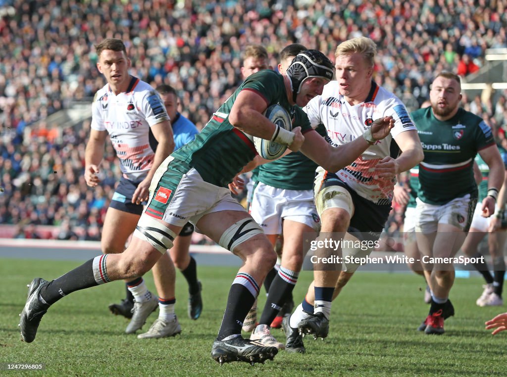 Leiscter Rugby Leicester Tigers' Cameron Henderson powers through to score his... News ...