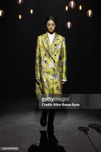 Model on the runway at Erdem Fall 2023 Ready To Wear Fashion Show on February 19, 2023 at Sadler's Wells Theatre in London, England.