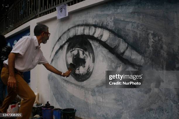 Shaheed Minar Dhaka Photos and Premium High Res Pictures - Getty Images