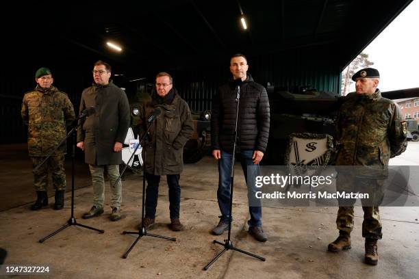 Commander of the tank troop school in Munster, Brigadier General Björn F. Schulz , Ukrainian ambassador in Germany, Oleksij Makejew , German Defence...