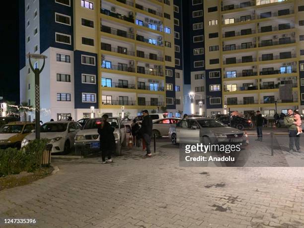People leave their houses by cars after 6.4 and 5.8 magnitude Hatay earthquakes felt in Duhok, Iraq on February 20, 2023.