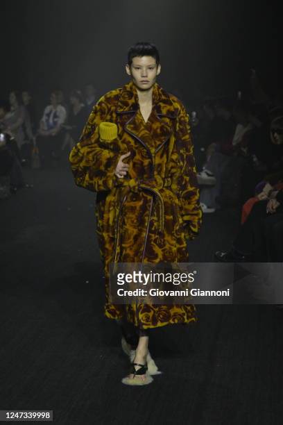 Model on the runway at Burberry Fall 2023 Ready To Wear Fashion Show on February 20, 2023 at St. Agnes Place in London, England.