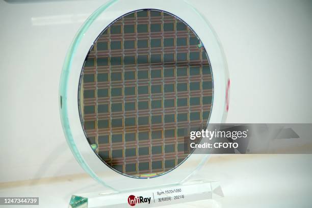 Infrared Computer Chip Packaged Chips Photos and Premium High Res Pictures - Getty Images