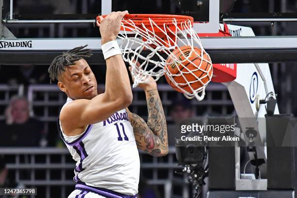 Keyontae Johnson of the Kansas State Wildcats dunks the ball in the first half of a game against the Baylor Bears at Bramlage Coliseum on February...