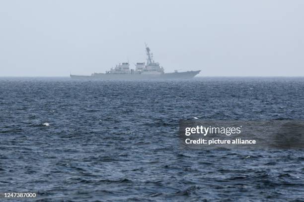 February 2023, Schleswig-Holstein, Eckernförde: The U.S. Guided-missile destroyer "Arleigh Burke" is seen during a media briefing on a maneuver with...