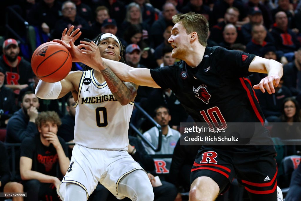 Michigan v Rutgers