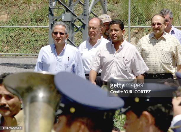 The presidents of Honduras, Ricardo Maduro and El Salvador, Francisco Flores , along with the president of the Executive Committee of the Rio Lempa...