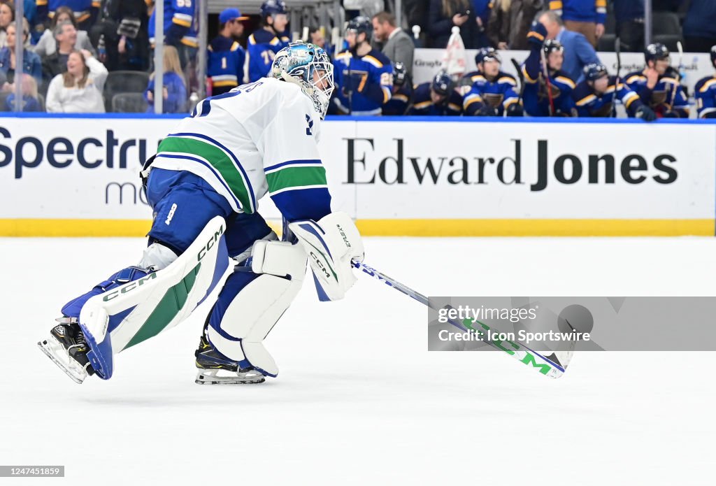 NHL: FEB 23 Canucks at Blues