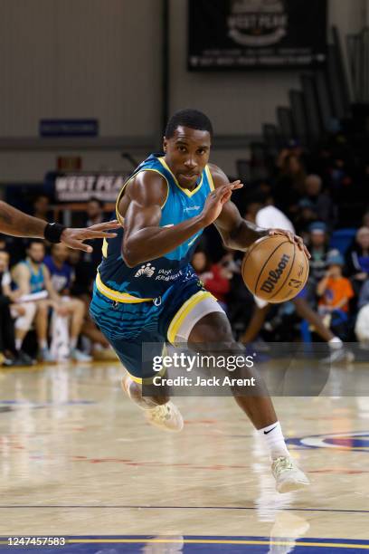 Ikenna Ndugba of the Santa Cruz Warriors dribbles the ball against the Austin Spurs on December 30, 2022 at Kaiser Permanente Arena in Santa Cruz,...