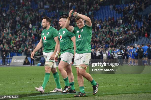 Players of Ireland celebrate after winning during the RBS Six Nations Championship rugby match between Italy and Ireland at the Stadio Olimpico in...