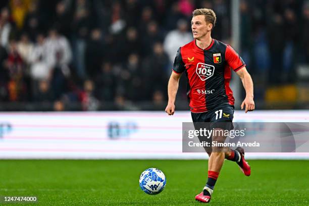 Albert Gudmundsson of Genoa in action during the Serie B match between Genoa CFC and Spal at Stadio Luigi Ferraris on February 25, 2023 in Genoa,...