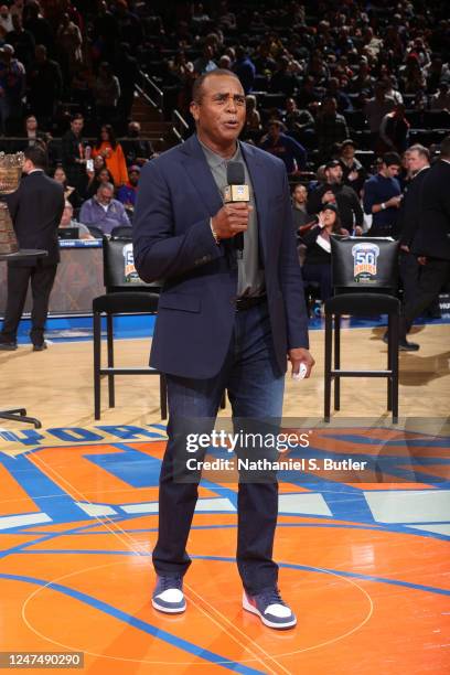 Ahmad Rashad addresses the crowd during the Knicks 50th Anniversary ceremony on February 25, 2023 at Madison Square Garden in New York City, New...