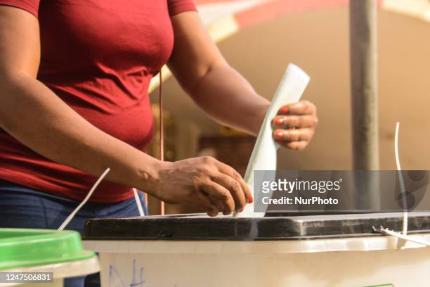Woman cast her vote during the Nigeria Presidential election at a polling station at the Federal Capital Territory, Abuja on February 25, 2023.
