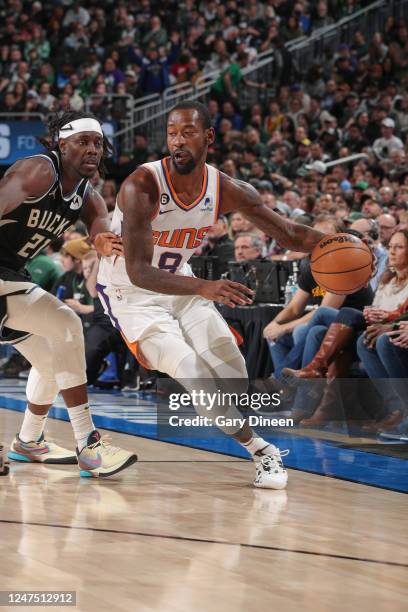 Terrance Ross of the Phoenix Suns goes to the basket during the game on Febuary 26, 2023 at the Fiserv Forum Center in Milwaukee, Wisconsin. NOTE TO...