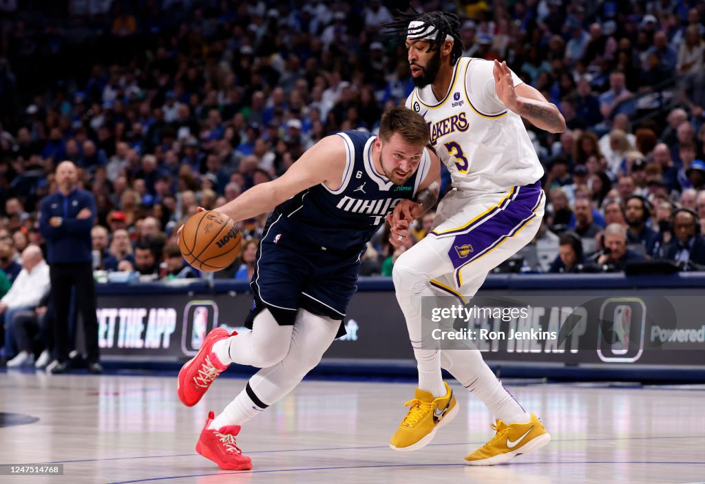 Los Angeles Lakers v Dallas Mavericks