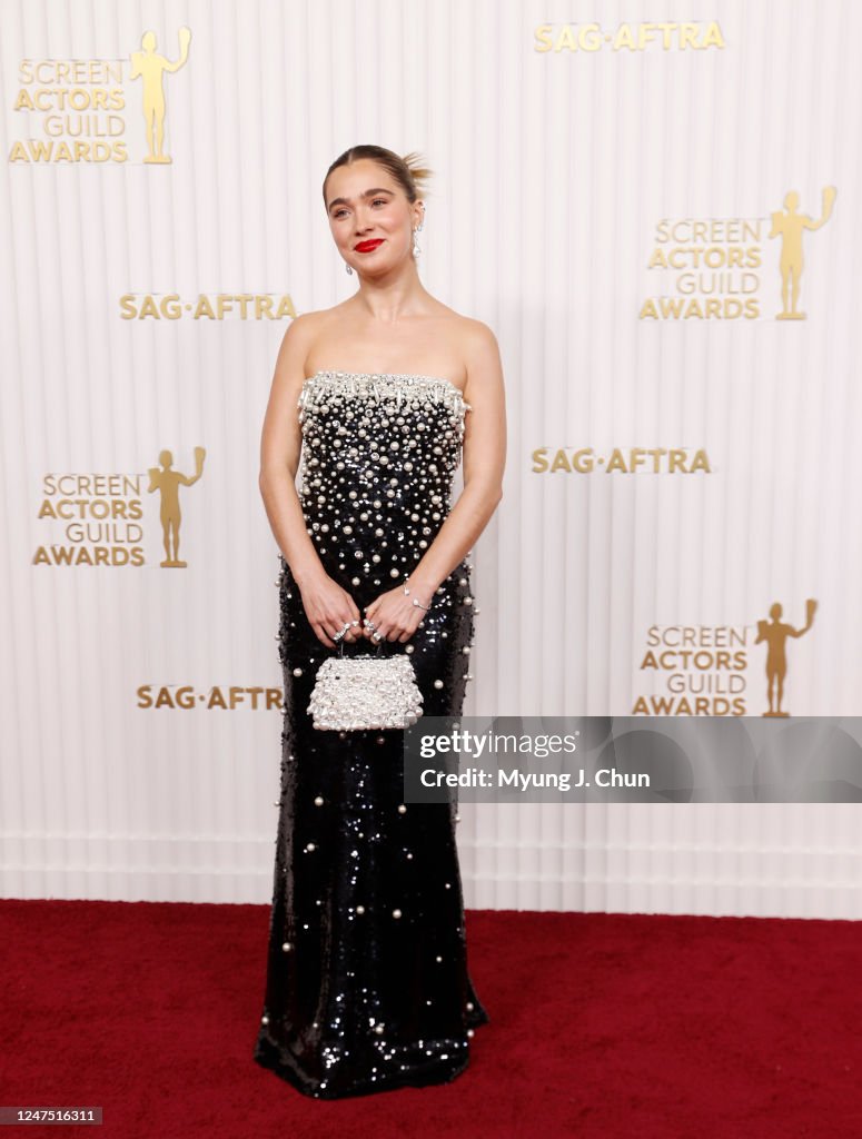 https://media.gettyimages.com/id/1247516311/photo/29th-annual-screen-actors-guild-awards-awards-arrivals.jpg?s=1024x1024&w=gi&k=20&c=DlYeHYbfZD6ktsZq6hql78u7d8YKcGNDPUyBERH0PVE=