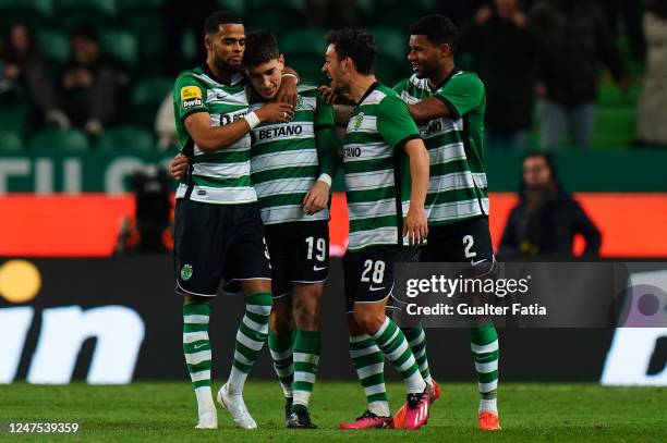 Hector Bellerin of Sporting CP celebrates with teammates after scoring a goal during the Liga Bwin match between Sporting CP and GD Estoril Praia at...