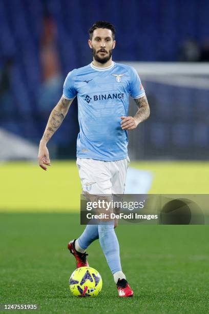 Luis Alberto of SS Lazio controls the ball during the Serie A match between SS Lazio and UC Sampdoria at Stadio Olimpico on February 27, 2023 in...