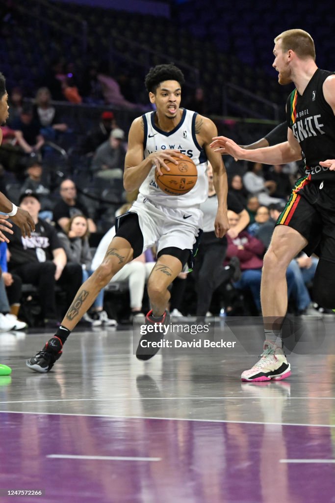 Iowa Wolves Action Josh Minott of the Iowa Wolves goes to the basket during the game on ...