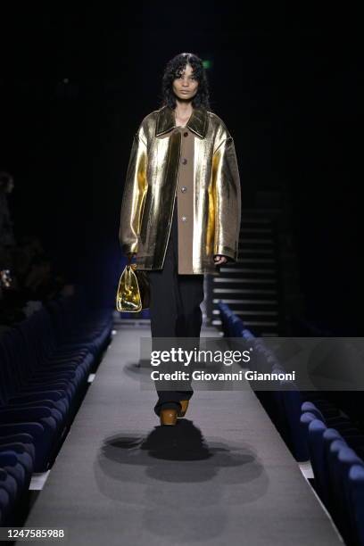 Model on the runway at Dries Van Noten Fall 2023 Ready To Wear Fashion Show on March 1, 2023 at Dôme de Paris in Paris, France.