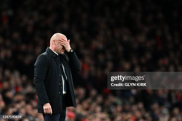 Everton's English manager Sean Dyche reacts during the English Premier League football match between Arsenal and Everton at the Emirates Stadium in...