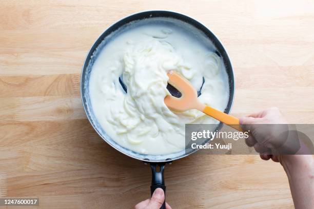 japanese style, bird cream stew recipe.stir onion, add flour and add milk. - bechamel sauce stock pictures, royalty-free photos & images