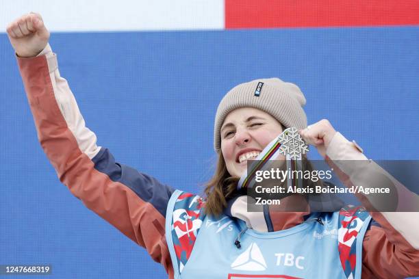 Elizabeth Hosking of Team Canada wins the silver medal during the FIS Snowboard World Championships Men's and Women's Halfpipe on March 3, 2023 in...