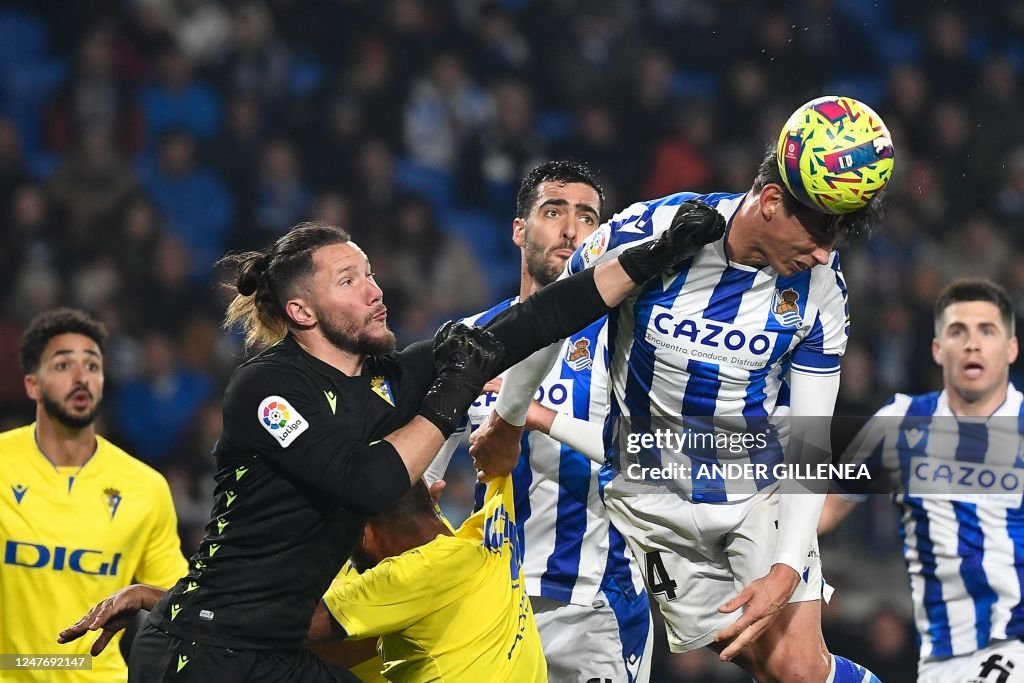TOPSHOT-FBL-ESP-LIGA-REAL SOCIEDAD-CADIZ