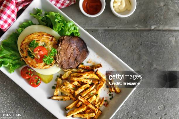 diverse keto gerechten - celeriac stockfoto's en -beelden