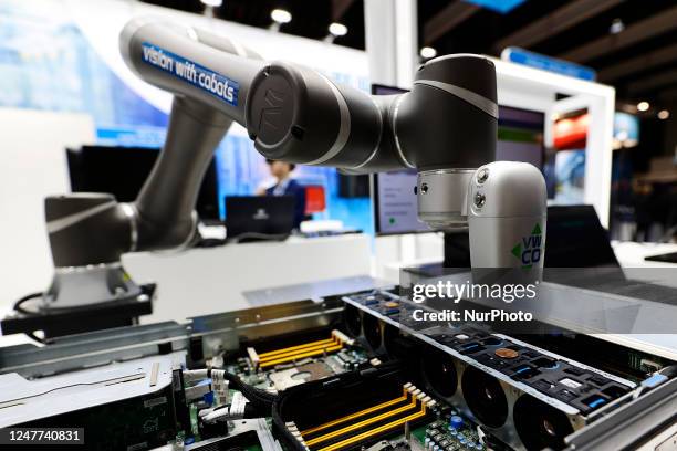 Mobile Arm Computer 11,041 Robot Hands Computer Stock Photos, High-Res Pictures, and Images ...
