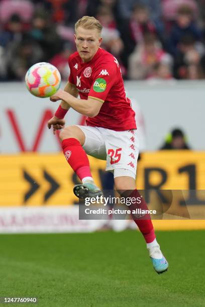 March 2023, Rhineland-Palatinate, Mainz: Soccer: Bundesliga, FSV Mainz 05 - TSG 1899 Hoffenheim, Matchday 23, Mewa Arena. Mainz's Andreas...