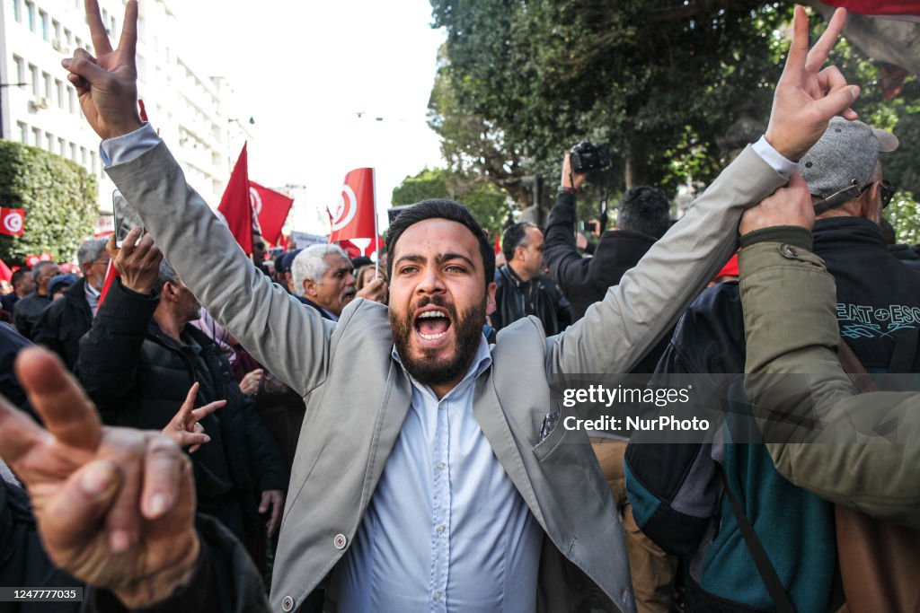 National Salvation Front Protests Over Arrests Of Opposition Figures In Tunis