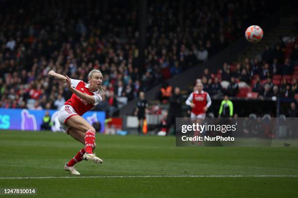 Leah Williamson of Arsenal Women shoots during the FA Women's League Cup Final between Arsenal and Chelsea at Selhurst Park, London on Sunday 5th...