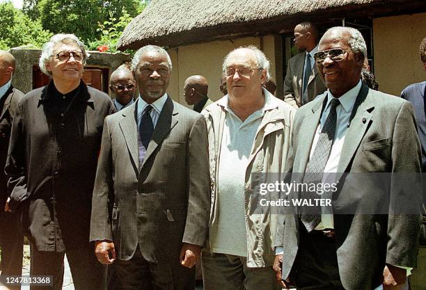 South African President Thabo Mbeki poses for a photo with Arthur Goldrich , Den Goldberg and Andrew Mlangeni former Rivonia Trialists at Lilliesleaf...