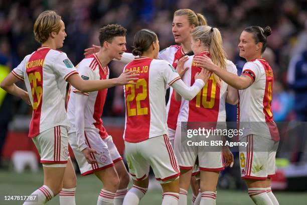 Players of Ajax celebrate goal, Ashleigh Weerden of Ajax, Isa Kardinaal of Ajax, Quinty Sabajo of Ajax, Nadine Noordman of Ajax, Sherida Spitse of...