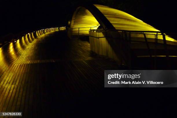 singapore henderson waves - henderson waves bridge stock pictures, royalty-free photos & images