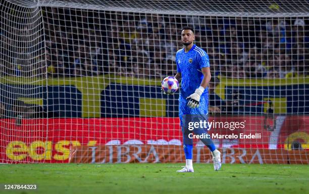 Sergio Romero of Boca Juniors holds the ball during a match between Boca Juniors and Defensa y Justicia as part of Liga Profesional 2023 at Estadio...