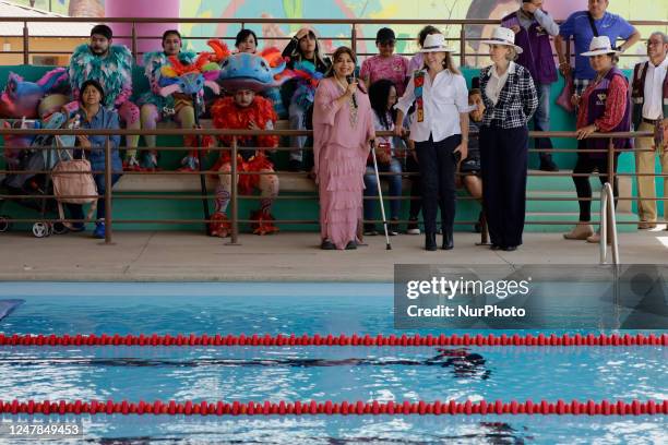 In the centre, Clara Brugada, mayor of Iztapalapa in Mexico City, during the unveiling of tickets or cachitos dedicated to the utopias issued by the...