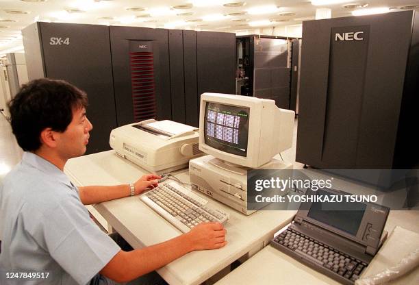 1996 Computer Class Computer 902 Computer 1996 Stock Photos, High-Res Pictures, and Images - Getty ...