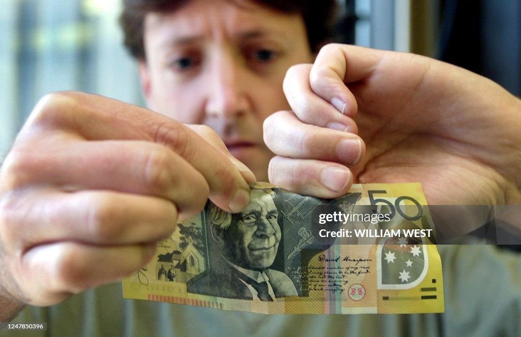 AUSTRALIA-POLYMER-NOTES-3